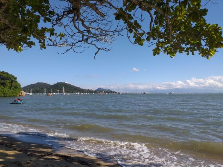 Destination-Florianópolis-santo-antonio-vista